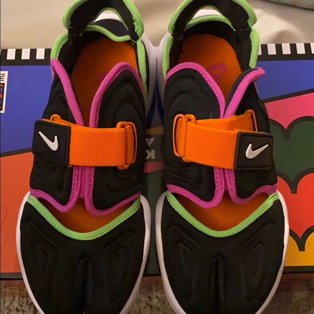 Nike sneaker - Picture 2 of 4